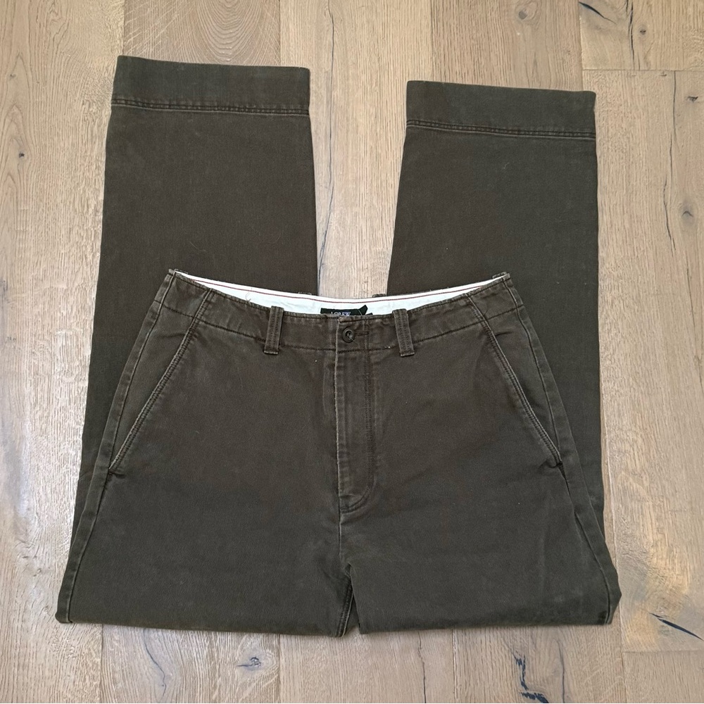 J Crew olive green men’s chino style flat front pants in size 33x 32